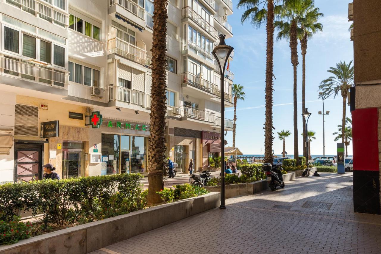Apartament Mp6-Cathedral Views Apt Right On The Beach Malaga Zewnętrze zdjęcie