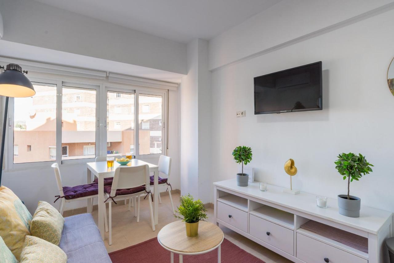 Apartament Mp6-Cathedral Views Apt Right On The Beach Malaga Zewnętrze zdjęcie