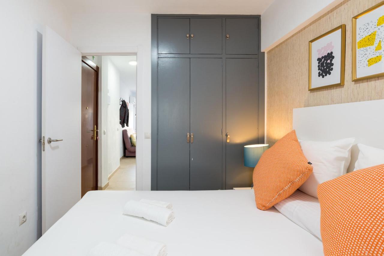 Apartament Mp6-Cathedral Views Apt Right On The Beach Malaga Zewnętrze zdjęcie